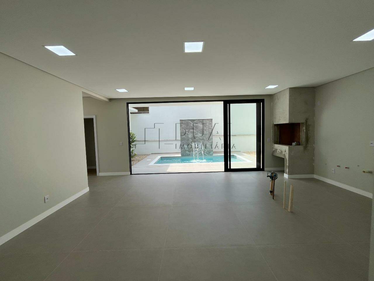 Imagem Casa com 4 suítes no Condomínio Residencial Champs Elysee no bairro Amizade em Jaraguá do Sul - Elysiun Residenz