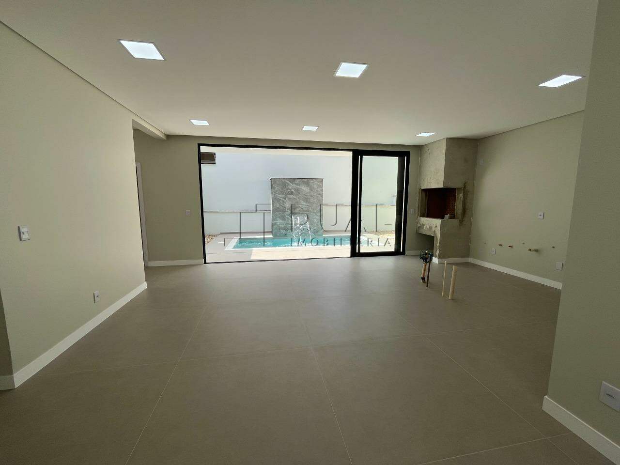 Imagem Casa com 4 suítes no Condomínio Residencial Champs Elysee no bairro Amizade em Jaraguá do Sul - Elysiun Residenz