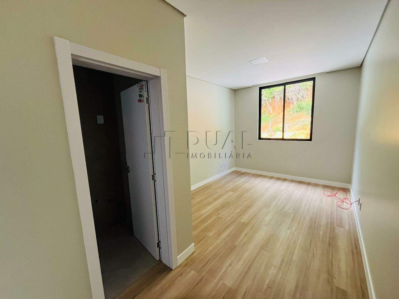 Imagem Casa com 4 suítes no Condomínio Residencial Champs Elysee no bairro Amizade em Jaraguá do Sul - Elysiun Residenz