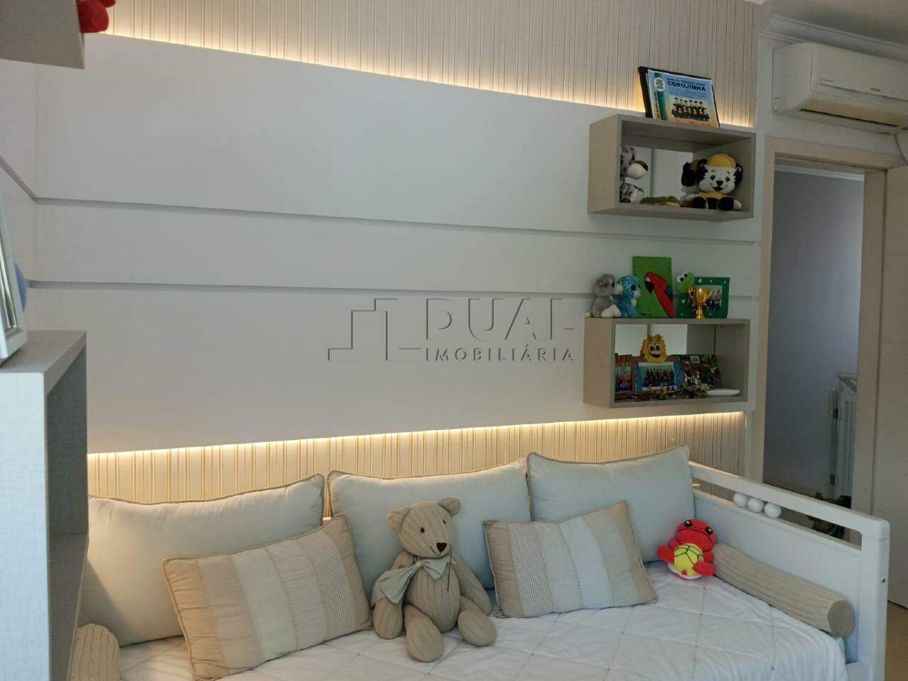 Imagem Sobrado Amplo com Área de Festas e Espaço para Piscina à Venda na Barra – Próximo ao Centro