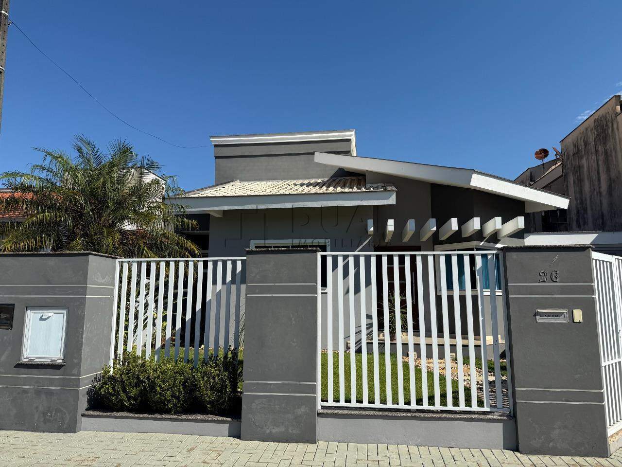 Imagem Casa Moderna com Área Gourmet e Energia Solar – Tranquilidade e Conforto em Rua Sem Saída!