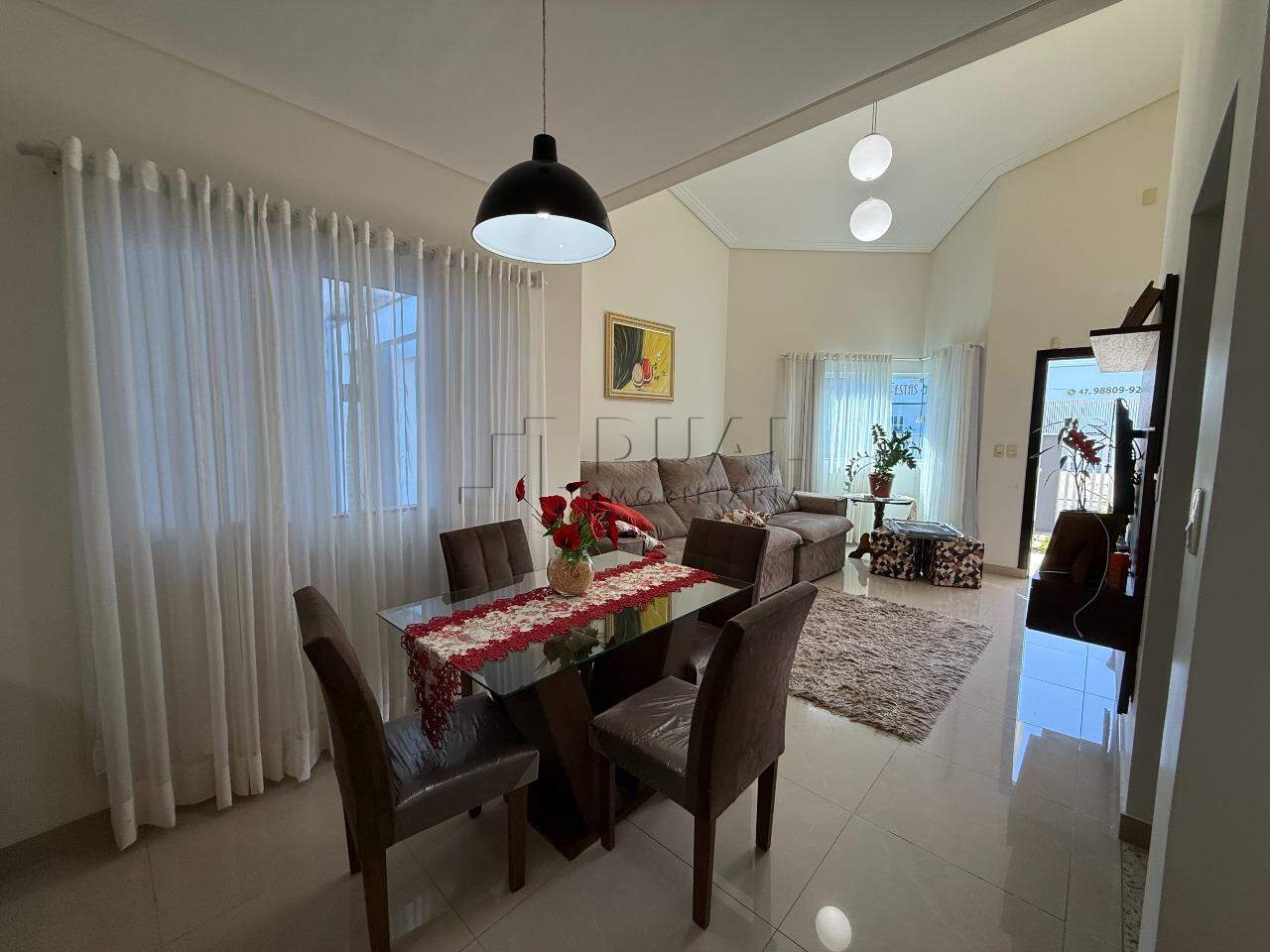 Imagem Casa Moderna com Área Gourmet e Energia Solar – Tranquilidade e Conforto em Rua Sem Saída!