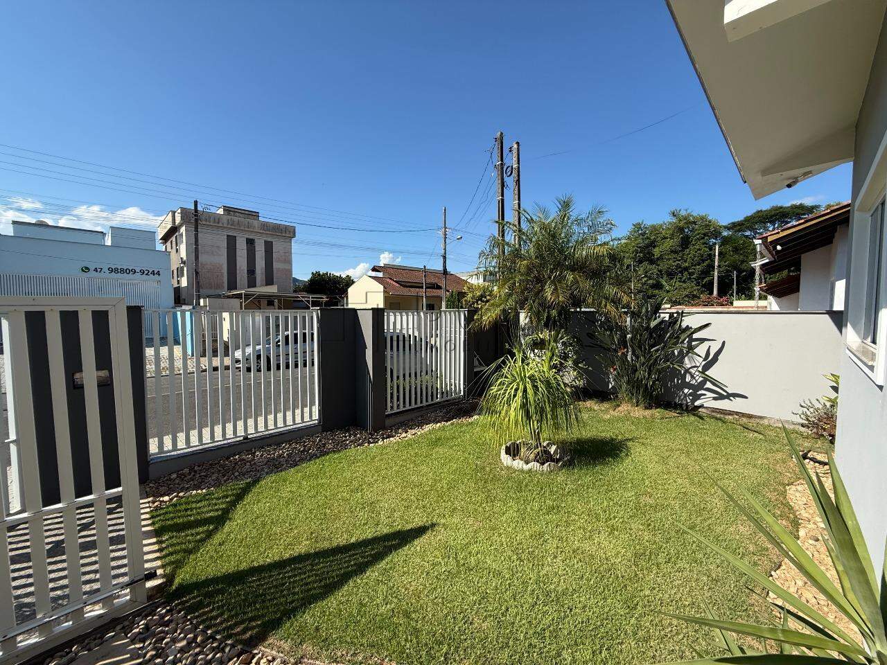 Imagem Casa Moderna com Área Gourmet e Energia Solar – Tranquilidade e Conforto em Rua Sem Saída!