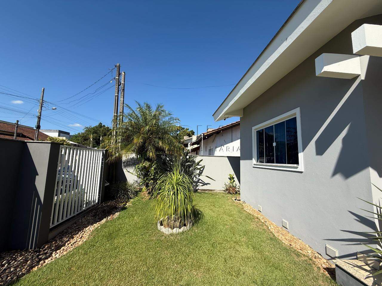 Imagem Casa Moderna com Área Gourmet e Energia Solar – Tranquilidade e Conforto em Rua Sem Saída!