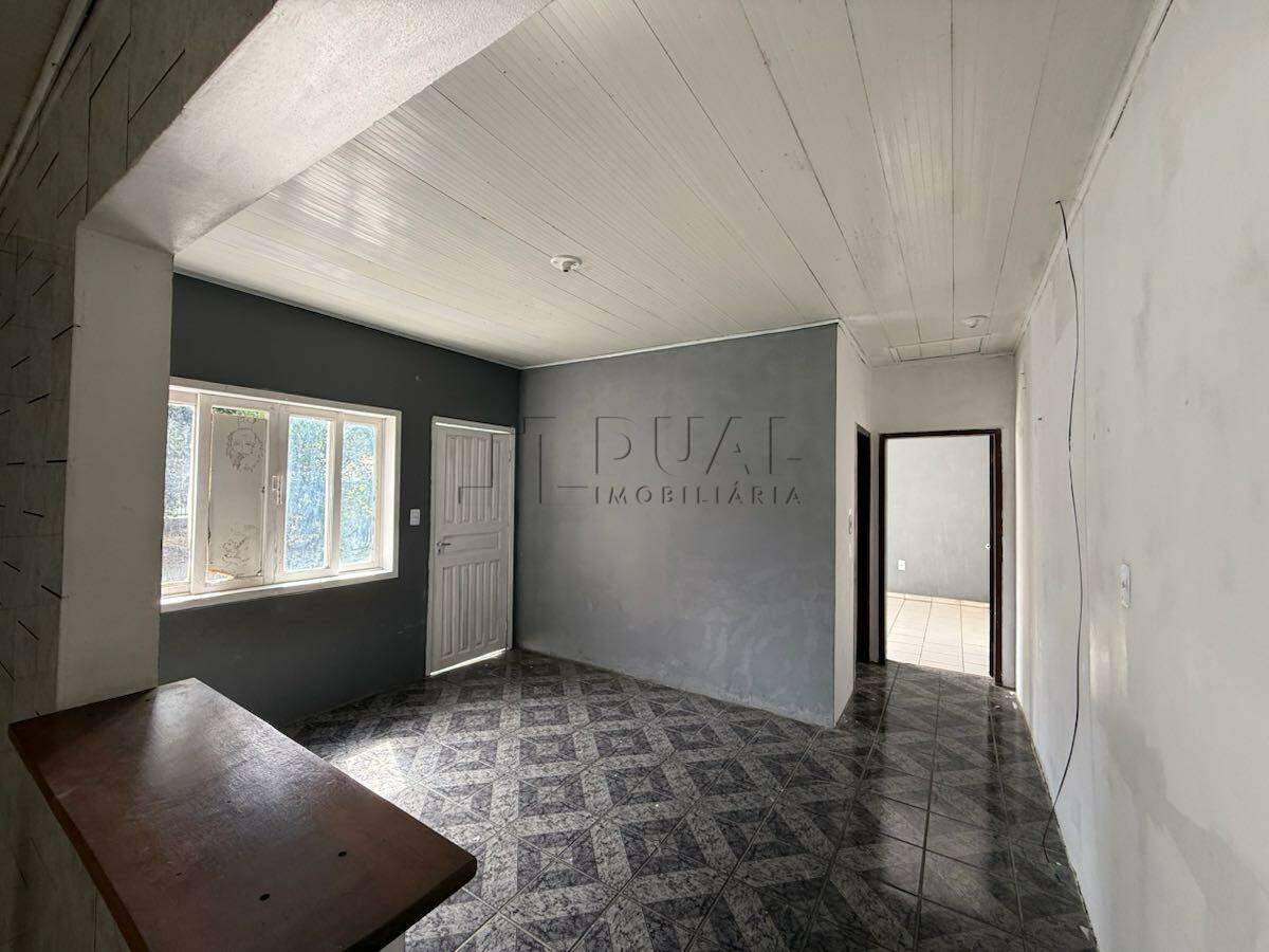 Imagem Oportunidade de Casa Térrea com Amplo Quintal no bairro Amizade