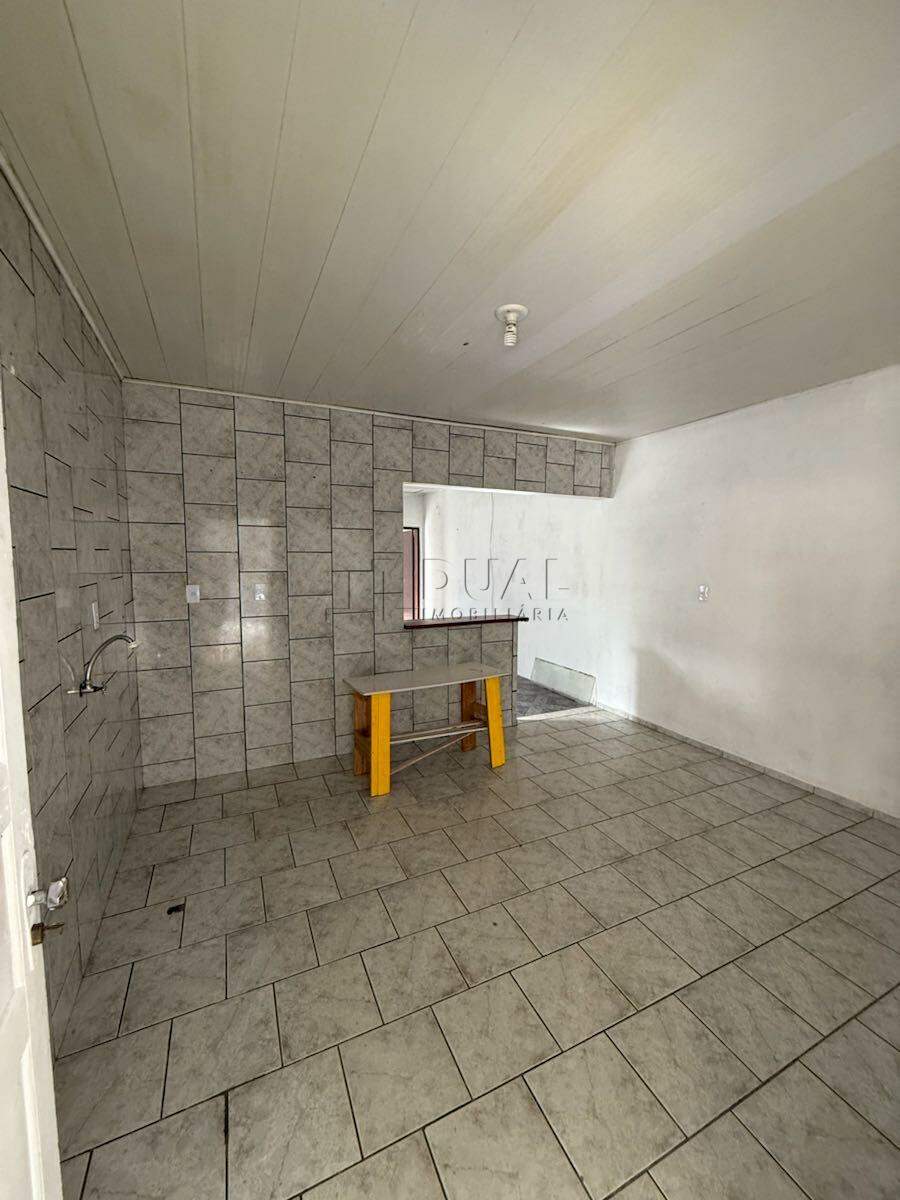 Imagem Oportunidade de Casa Térrea com Amplo Quintal no bairro Amizade