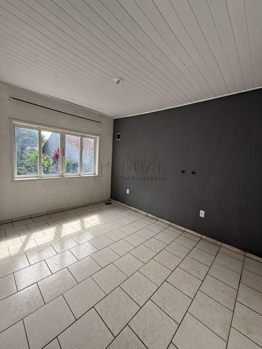 Imagem Oportunidade de Casa Térrea com Amplo Quintal no bairro Amizade