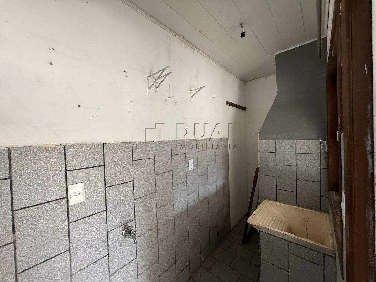 Imagem Oportunidade de Casa Térrea com Amplo Quintal no bairro Amizade