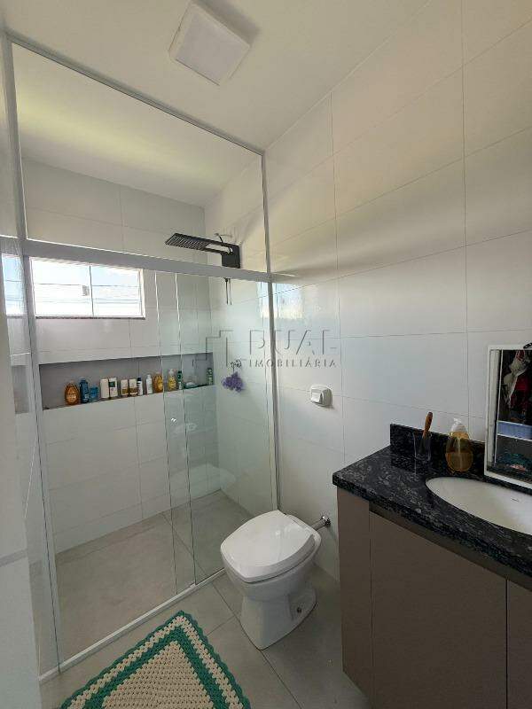 Imagem Casa Térrea com Piscina + Galpão Comercial em Terreno de Esquina