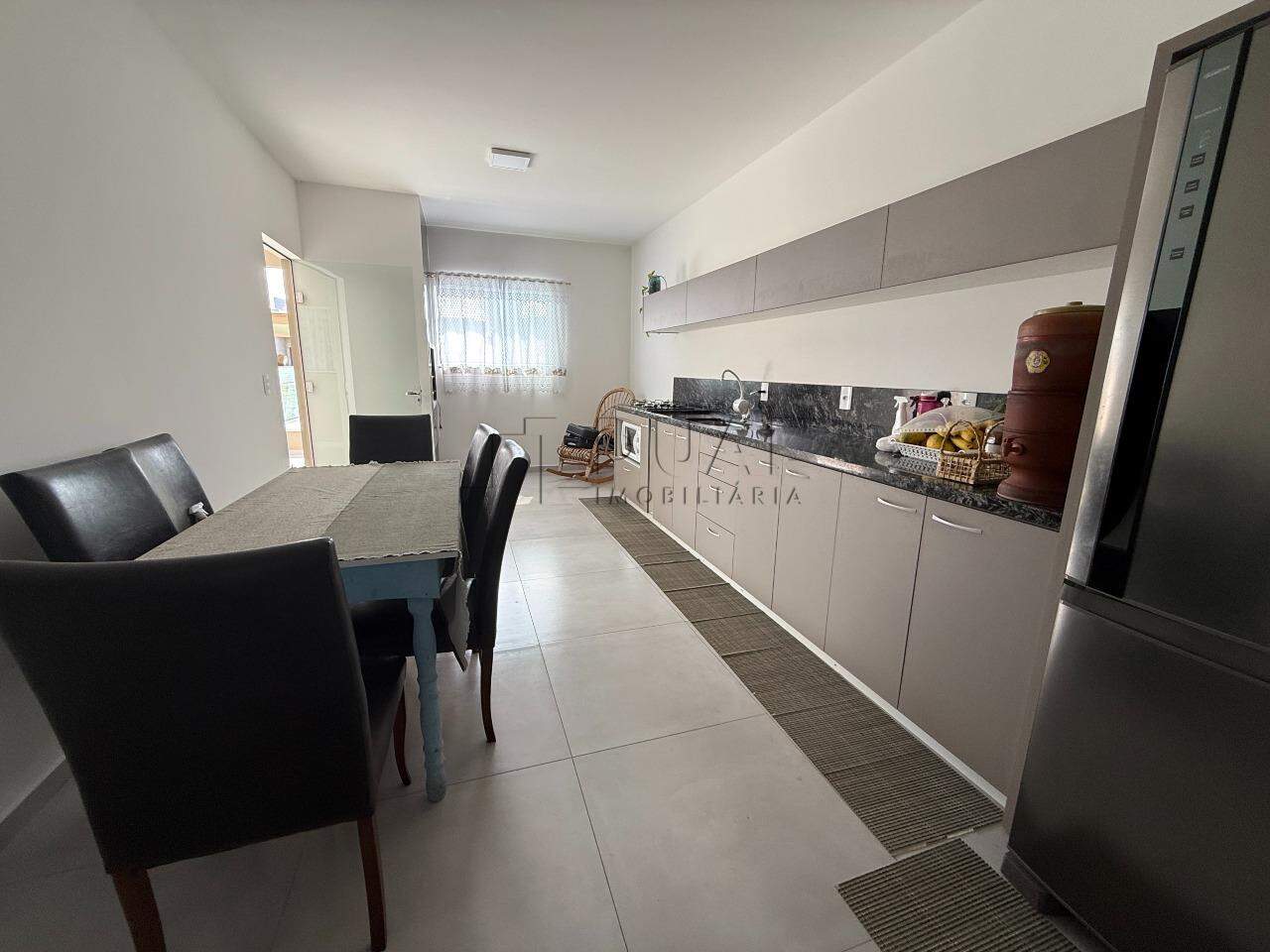 Imagem Casa Térrea com Piscina + Galpão Comercial em Terreno de Esquina