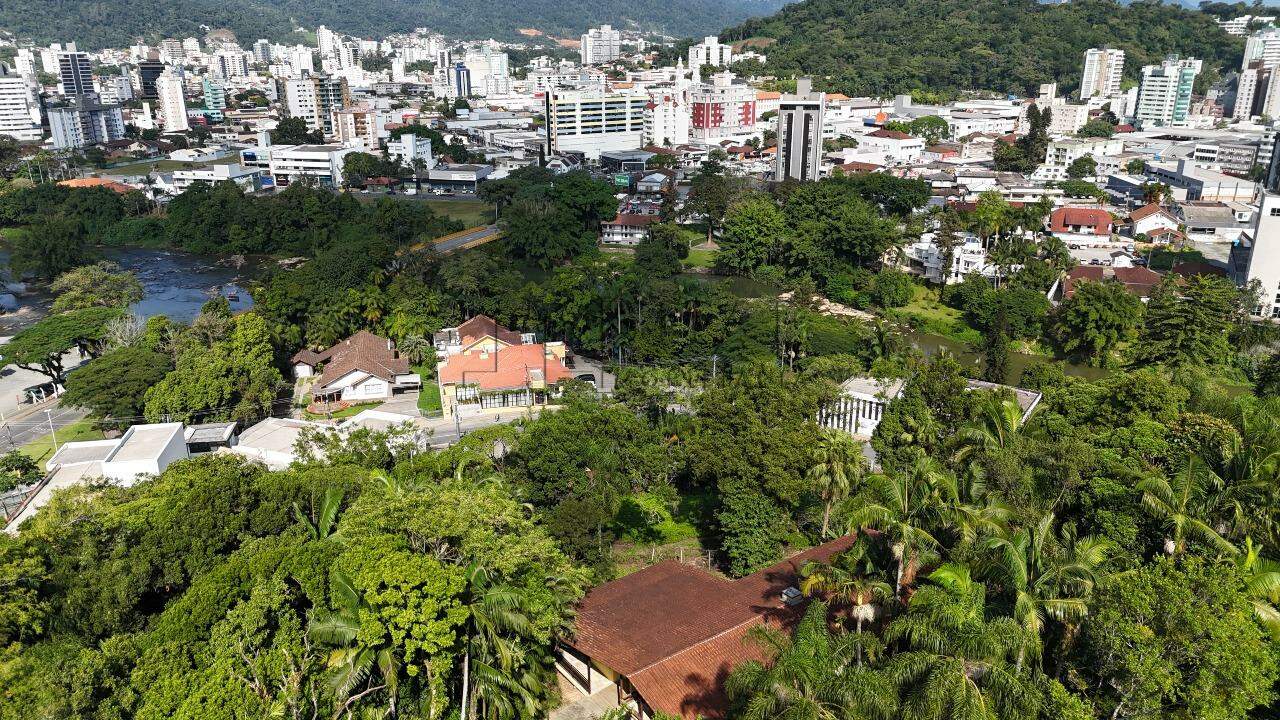 Imagem Imóvel central com grande potencial comercial e vista panorâmica!