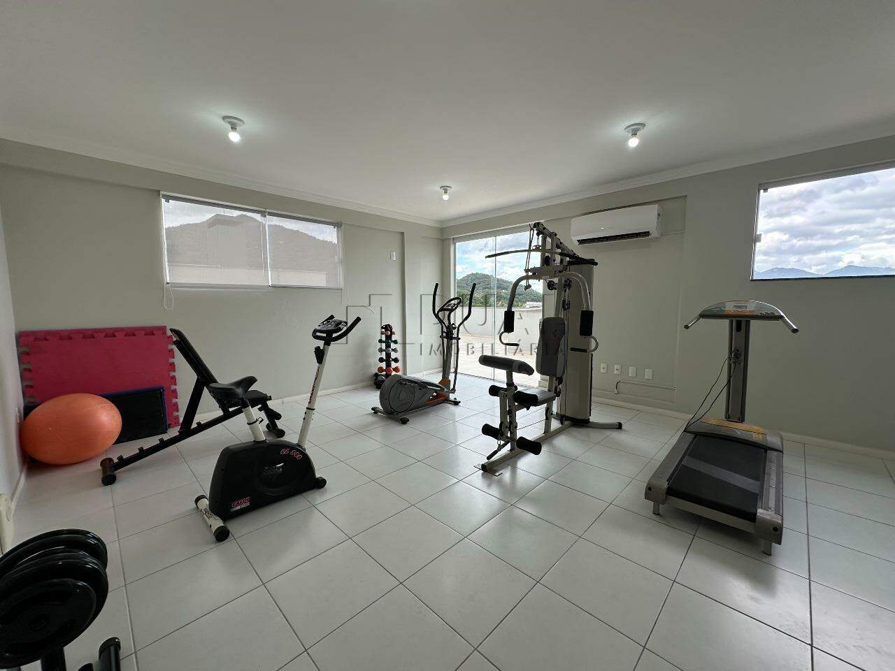 Imagem Apartamento Alto no 7º Andar com Vista Deslumbrante e Excelente Iluminação Natural!