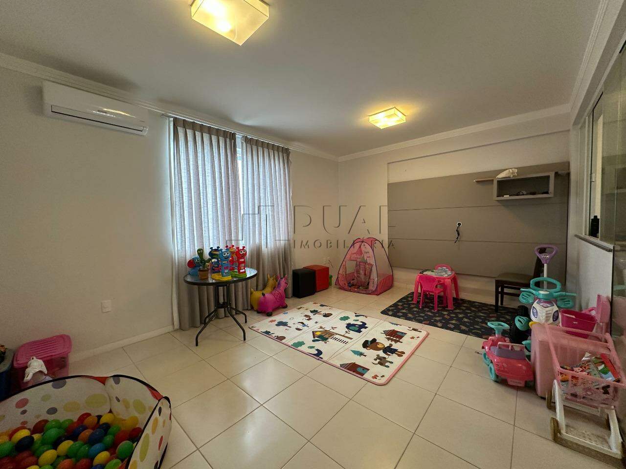 Imagem Apartamento Alto no 7º Andar com Vista Deslumbrante e Excelente Iluminação Natural!