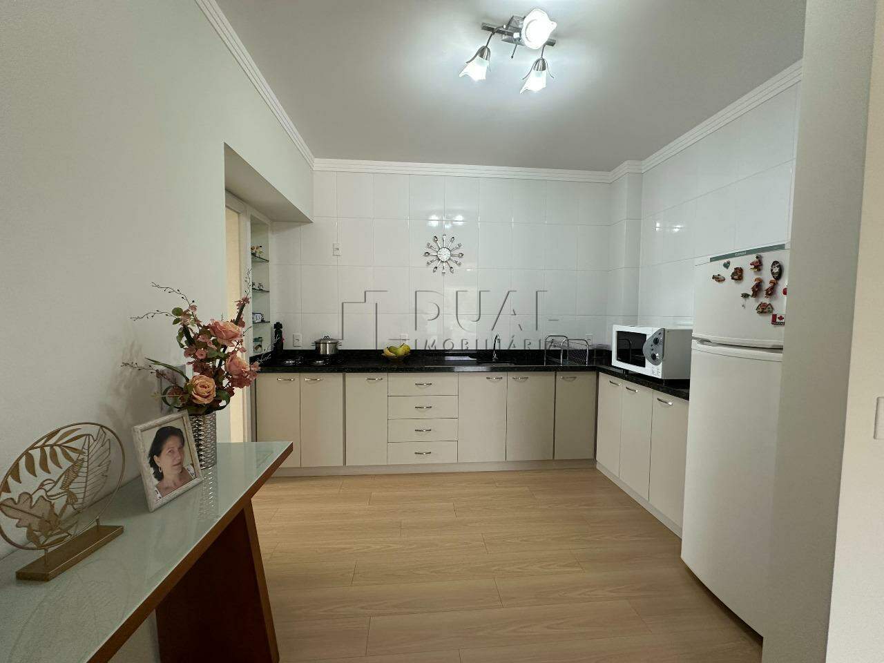 Imagem Apartamento Alto no 7º Andar com Vista Deslumbrante e Excelente Iluminação Natural!