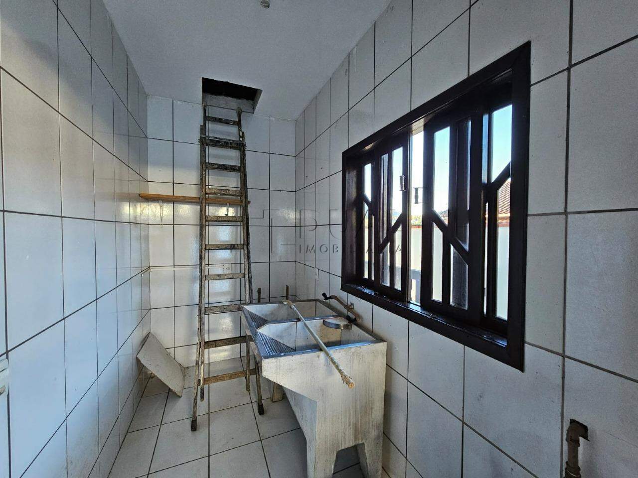 Imagem Casa com sala comercial no bairro Tifa Martins em Jaraguá do Sul