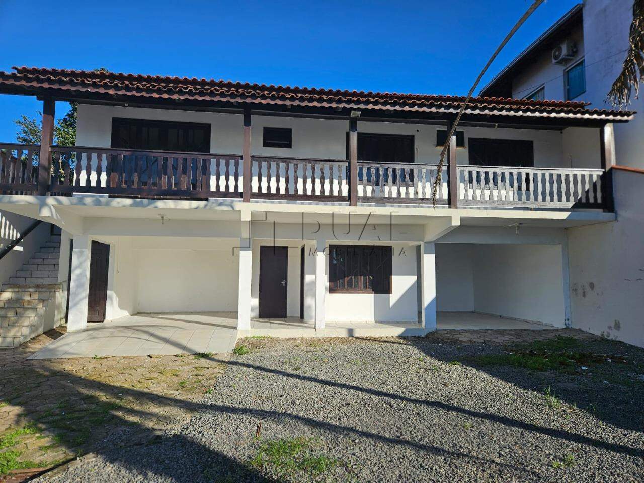Imagem Casa com sala comercial no bairro Tifa Martins em Jaraguá do Sul