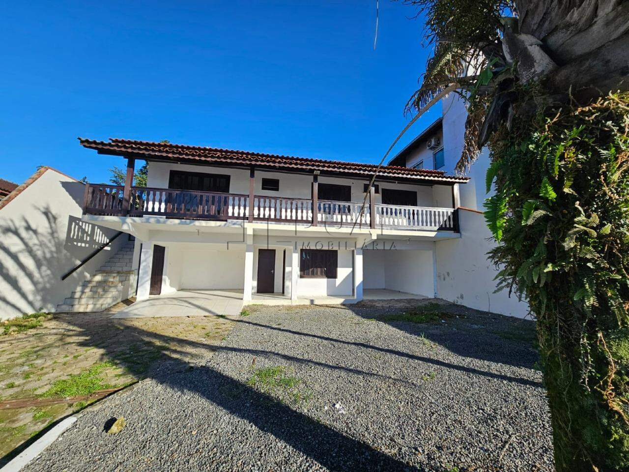 Imagem Casa com sala comercial no bairro Tifa Martins em Jaraguá do Sul