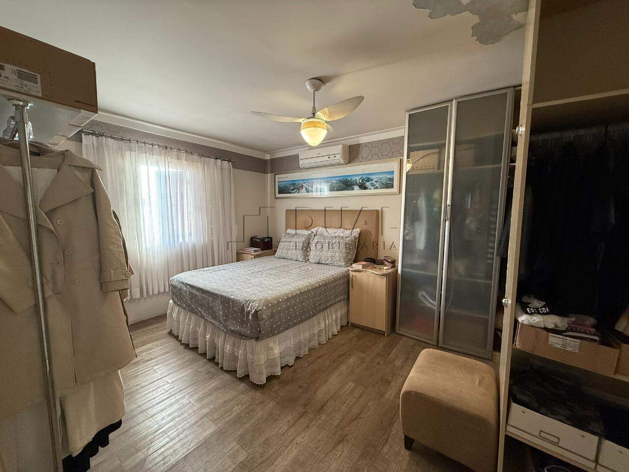 Imagem Casa próxima ao centro da cidade, no bairro Vila Nova