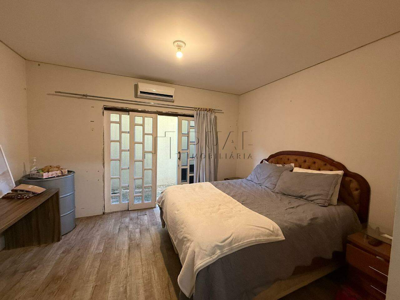 Imagem Casa próxima ao centro da cidade, no bairro Vila Nova