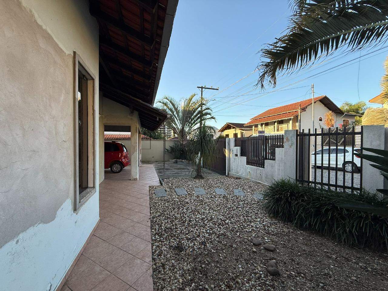 Imagem Casa próxima ao centro da cidade, no bairro Vila Nova