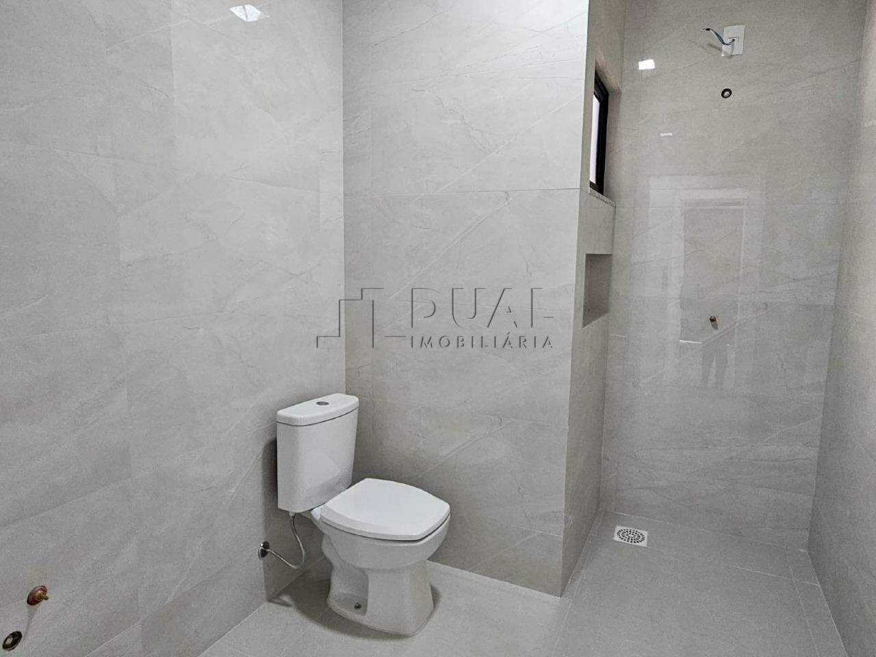 Imagem Casa com 2 suites + 1 dormitório no bairro em Três Rios do Norte em Jaraguá do Sul