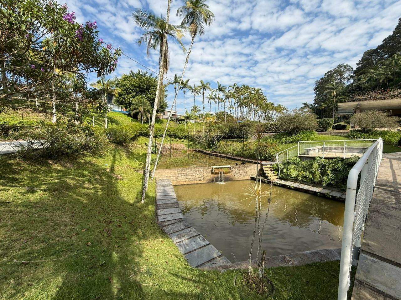 Terreno em condomínio fechado no bairro Jaraguá Esquerdo