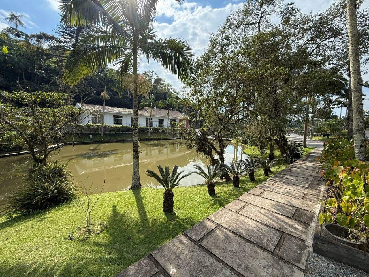 Imagem Terreno em condomínio fechado no bairro Jaraguá Esquerdo