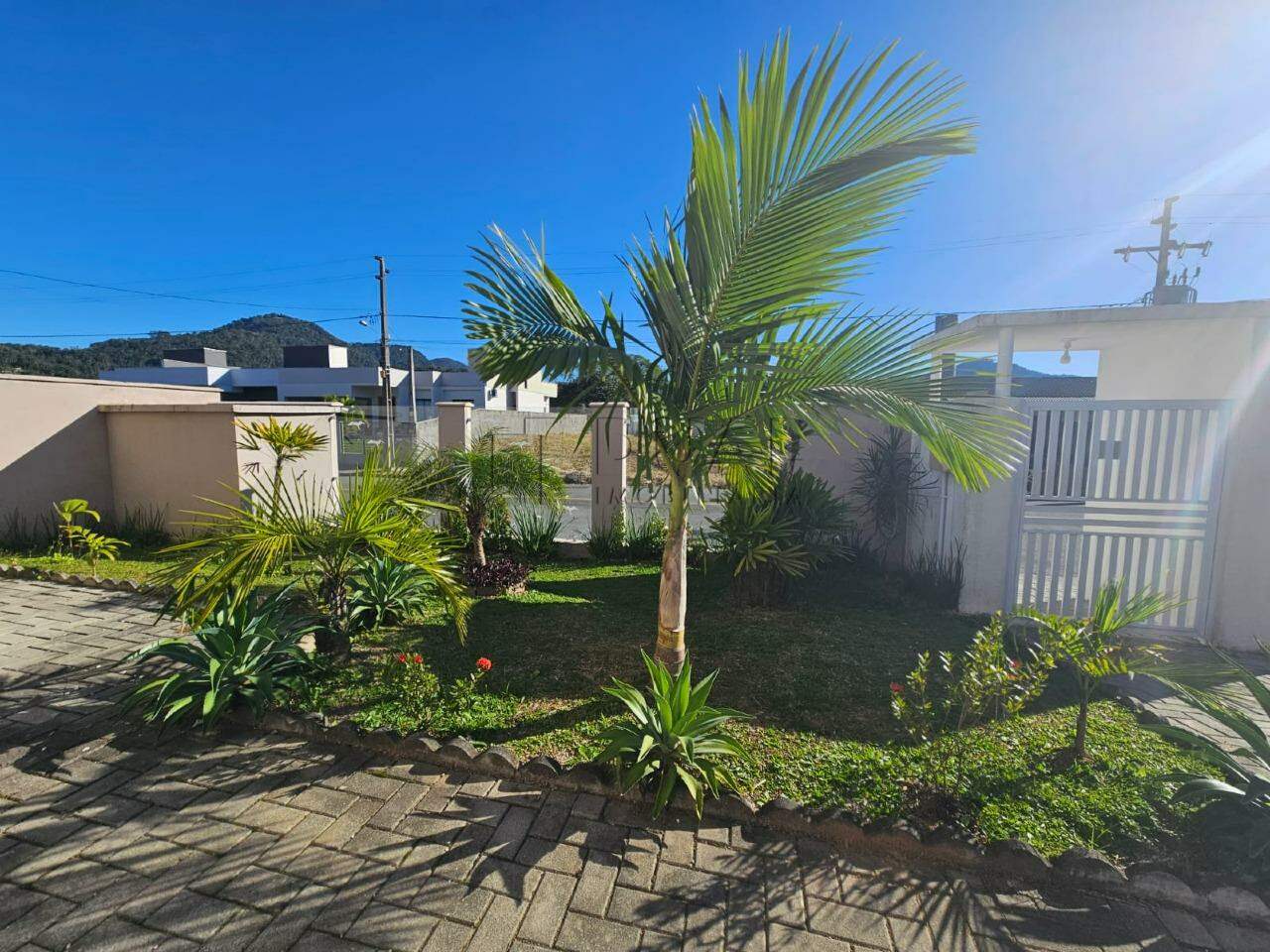 Imagem Sobrado em condomínio fechado no bairro Jaraguá 99 em Jaraguá do Sul