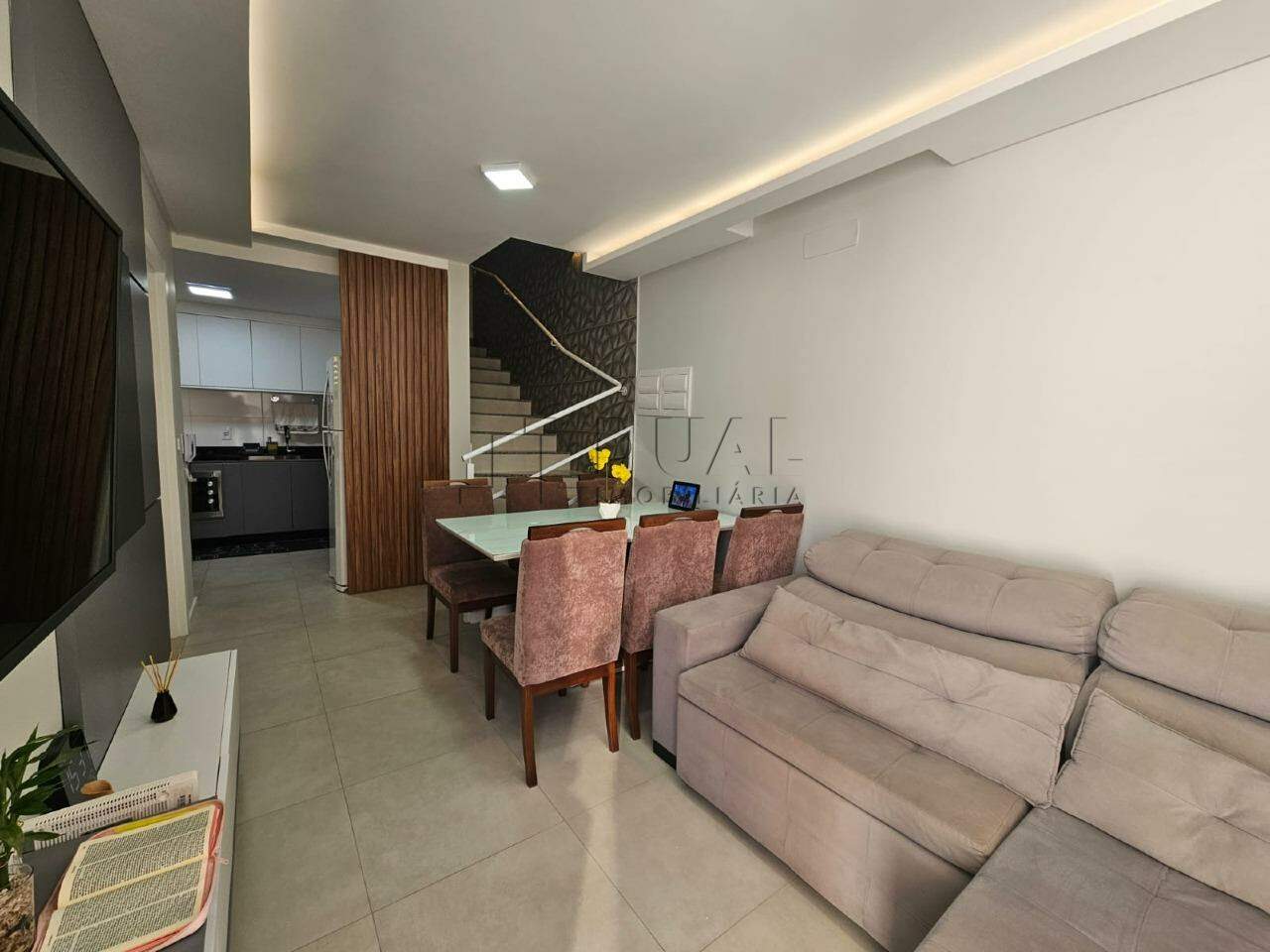 Imagem Sobrado em condomínio fechado no bairro Jaraguá 99 em Jaraguá do Sul