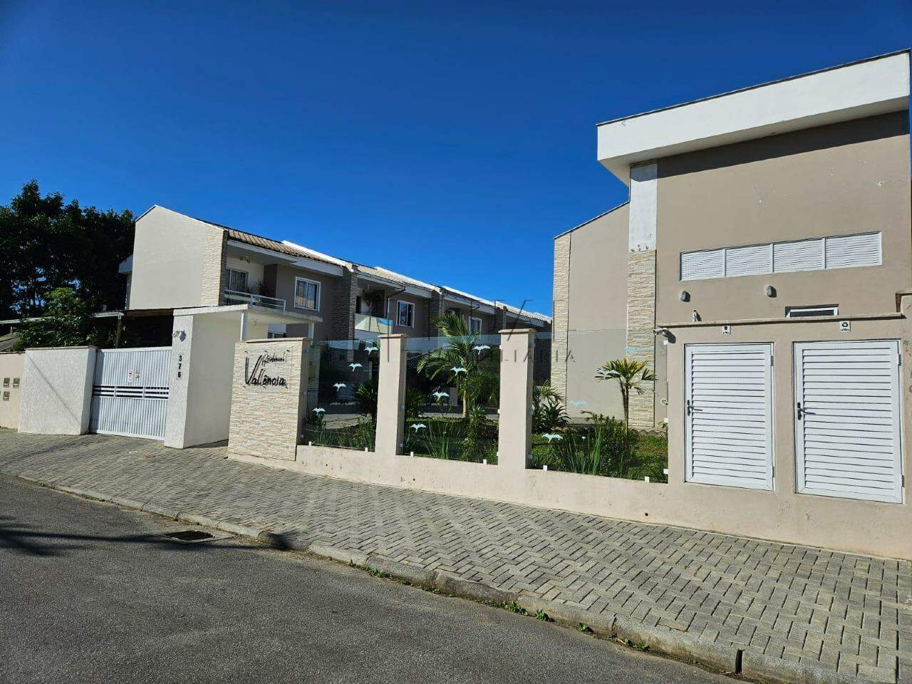 Imagem Sobrado em condomínio fechado no bairro Jaraguá 99 em Jaraguá do Sul