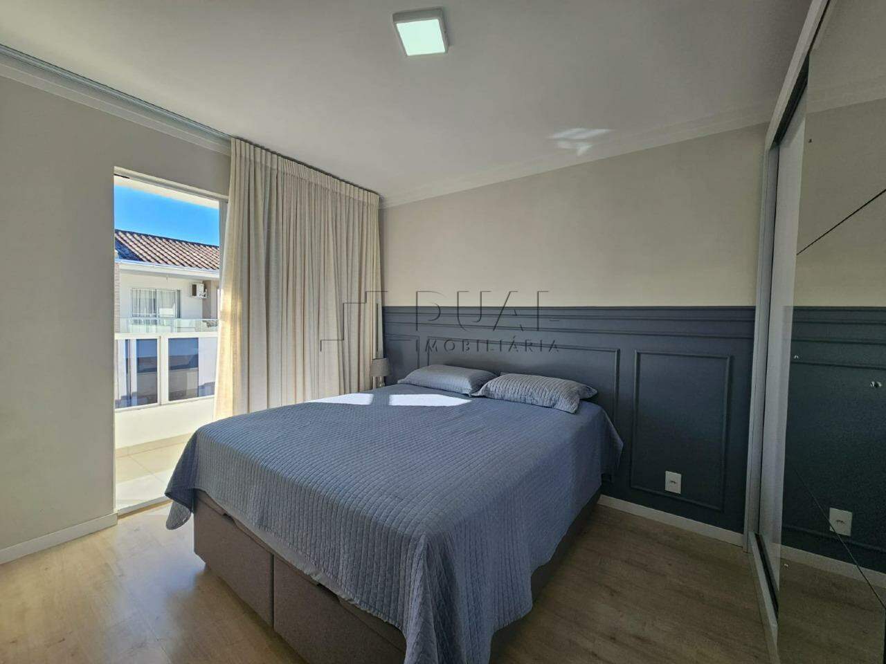 Imagem Sobrado em condomínio fechado no bairro Jaraguá 99 em Jaraguá do Sul