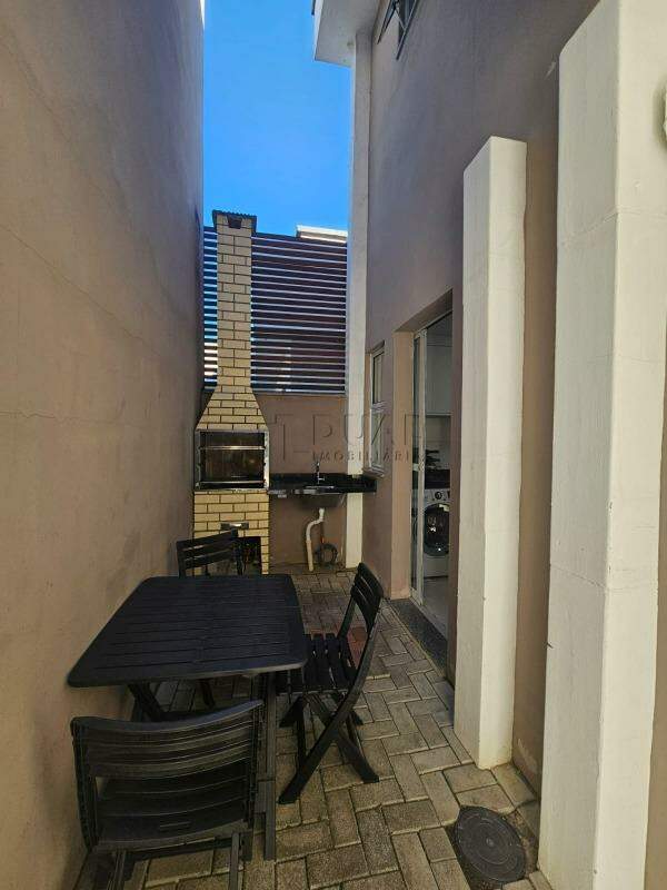 Imagem Sobrado em condomínio fechado no bairro Jaraguá 99 em Jaraguá do Sul