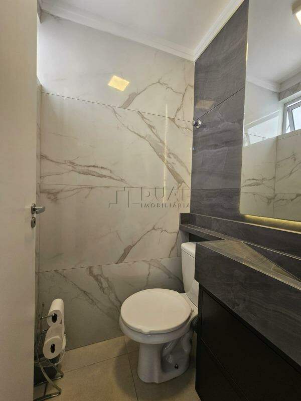 Imagem Sobrado em condomínio fechado no bairro Jaraguá 99 em Jaraguá do Sul