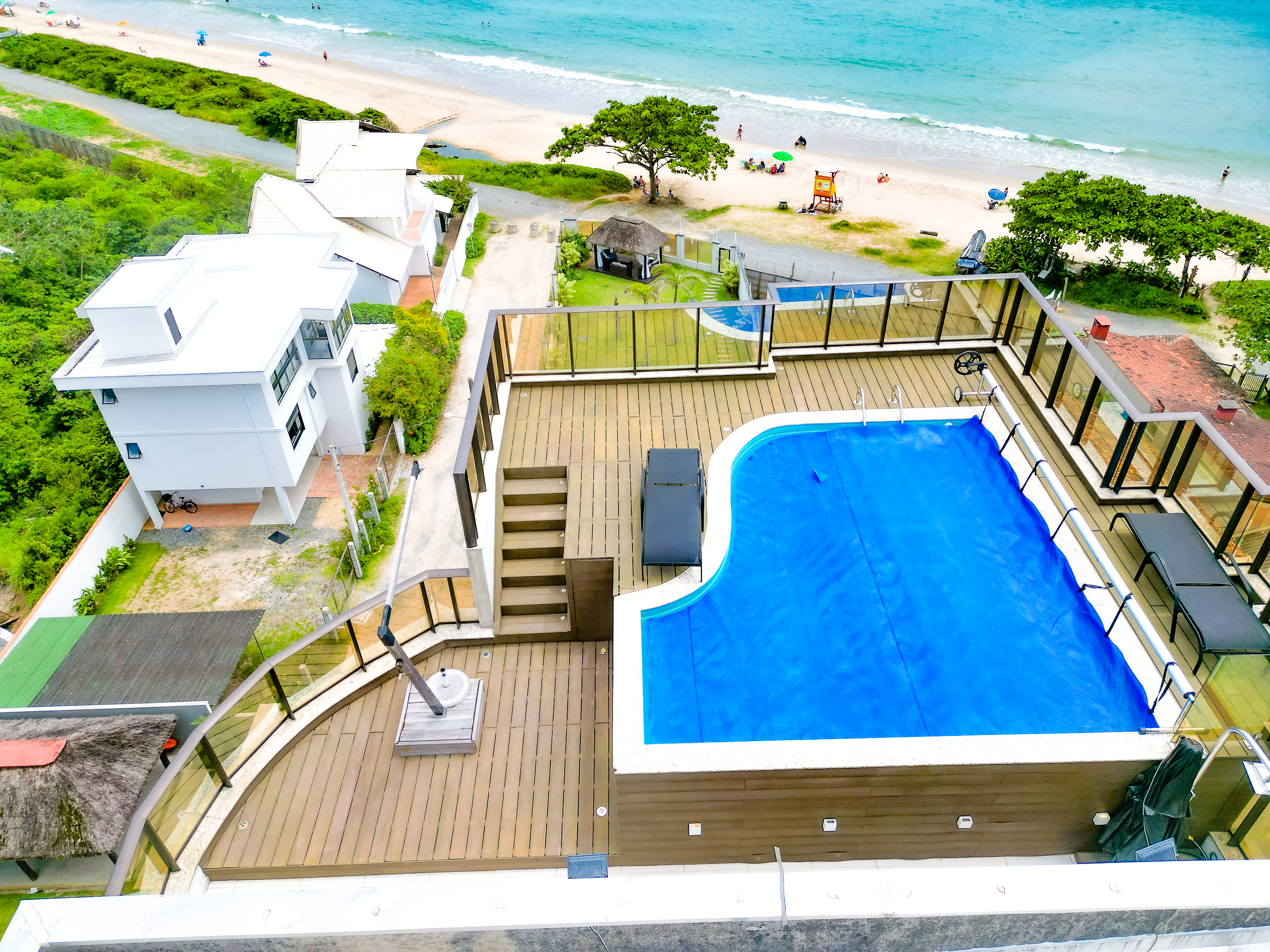 Imagem Cobertura Duplex no Residencial Sunrise em Penha / Alto Padrão - Frente para o mar - Mobiliado - Quadra do Mar