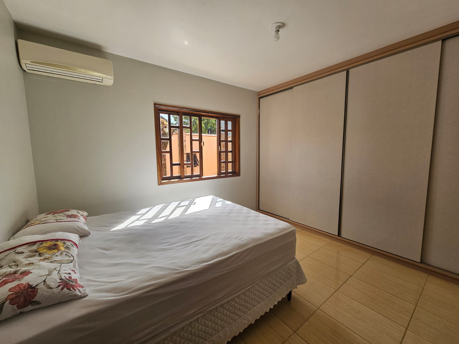 Imagem Casa com 3 dormitórios à venda no bairro Jaraguá Esquerdo em Jaraguá do Sul.