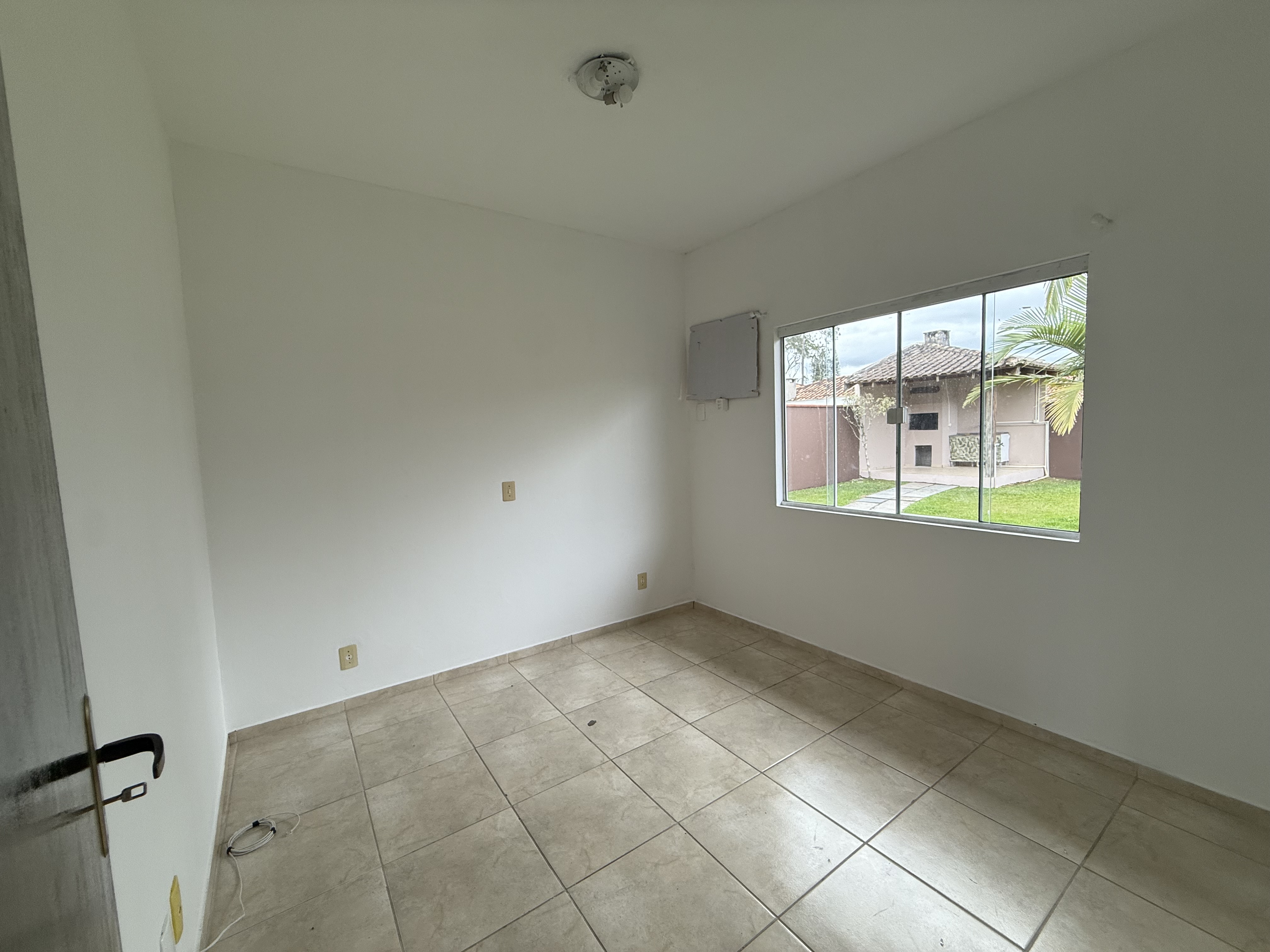 Imagem Casa térrea à venda com 3 quartos e amplo quintal no Bairro Três Rios do Sul