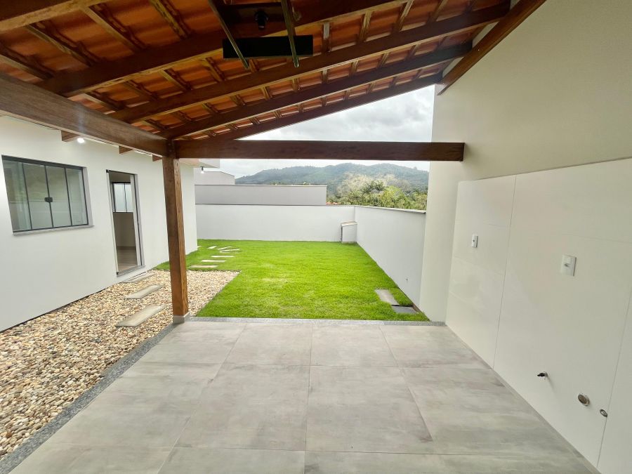 Imagem Casa com Suíte + 2 dormitórios no bairro Jaraguá 84 em Jaraguá do Sul