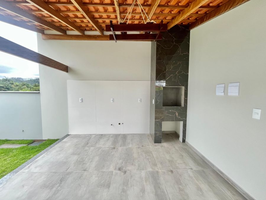 Imagem Casa com Suíte + 2 dormitórios no bairro Jaraguá 84 em Jaraguá do Sul