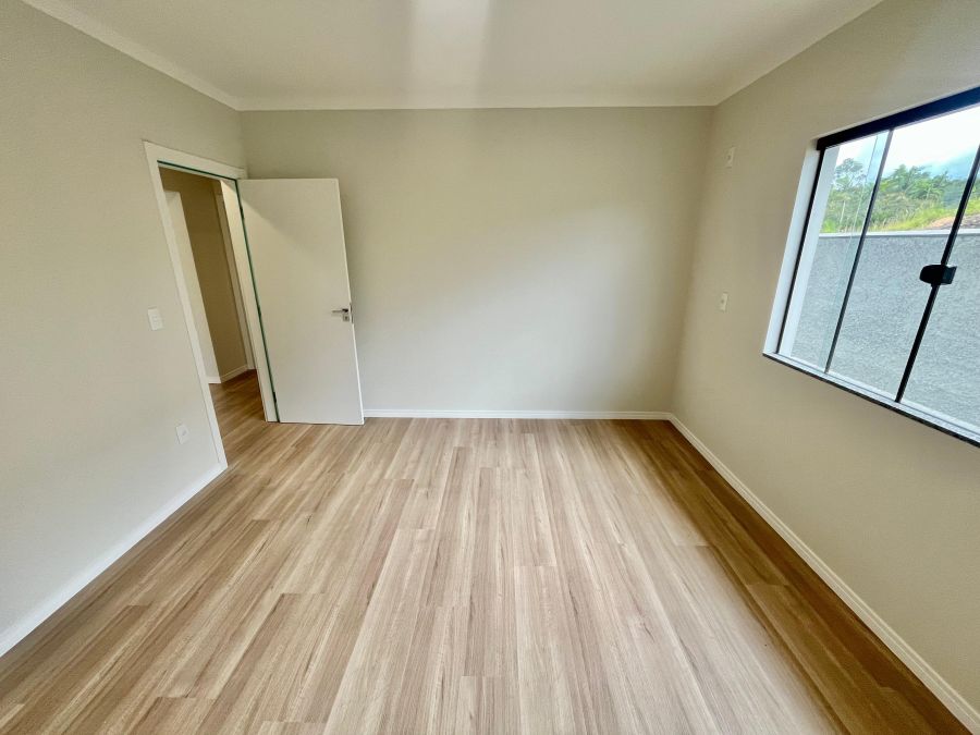 Imagem Casa com Suíte + 2 dormitórios no bairro Jaraguá 84 em Jaraguá do Sul