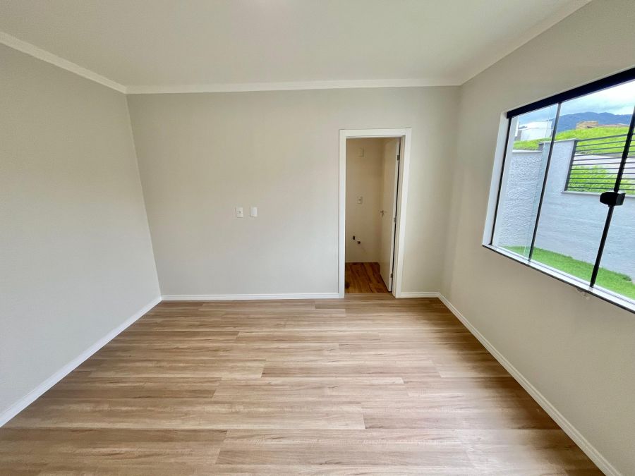 Imagem Casa com Suíte + 2 dormitórios no bairro Jaraguá 84 em Jaraguá do Sul