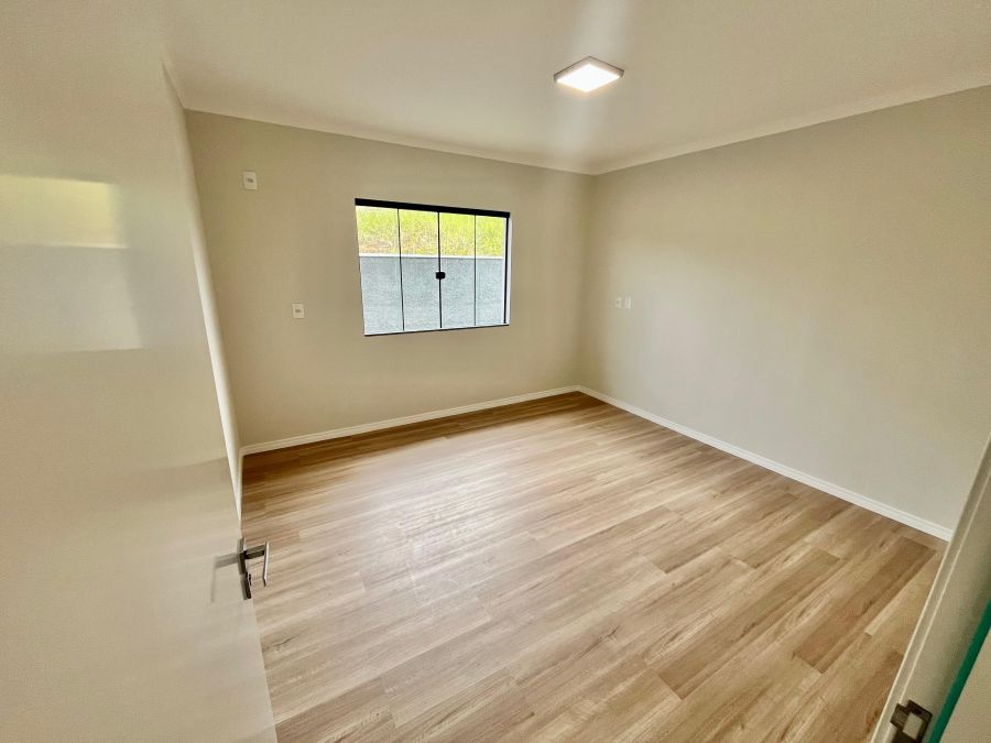 Imagem Casa com Suíte + 2 dormitórios no bairro Jaraguá 84 em Jaraguá do Sul