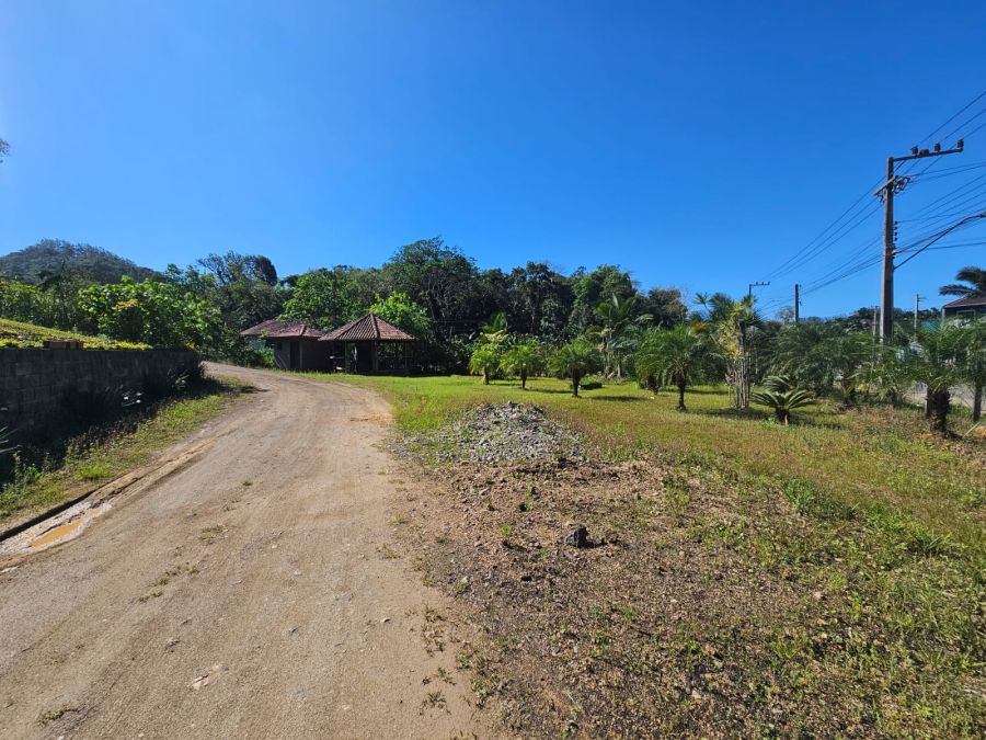 Imagem Sobrado com terreno de 7.508,50m² em área urbana no bairro Jaraguá 84 em Jaraguá do Sul