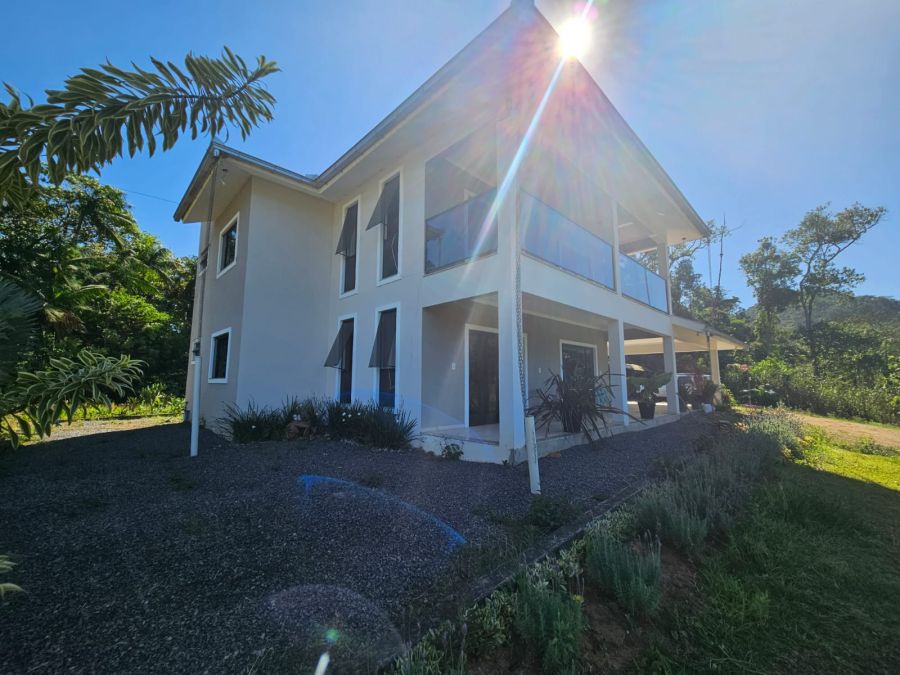 Imagem Sobrado com terreno de 7.508,50m² em área urbana no bairro Jaraguá 84 em Jaraguá do Sul