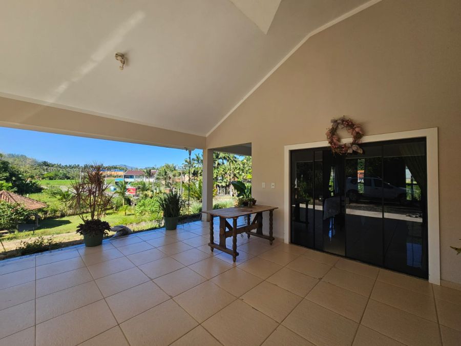 Imagem Sobrado com terreno de 7.508,50m² em área urbana no bairro Jaraguá 84 em Jaraguá do Sul