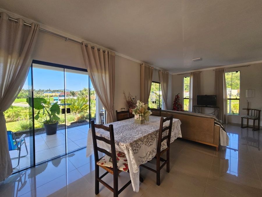 Imagem Sobrado com terreno de 7.508,50m² em área urbana no bairro Jaraguá 84 em Jaraguá do Sul