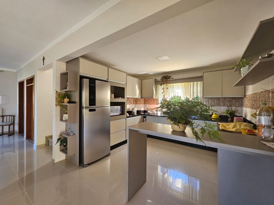 Imagem Sobrado com terreno de 7.508,50m² em área urbana no bairro Jaraguá 84 em Jaraguá do Sul