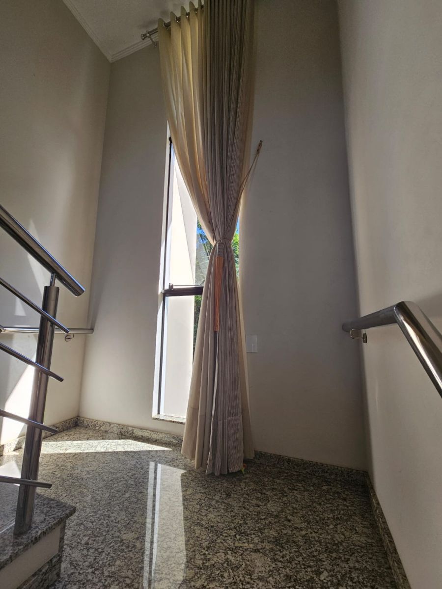 Imagem Sobrado com terreno de 7.508,50m² em área urbana no bairro Jaraguá 84 em Jaraguá do Sul