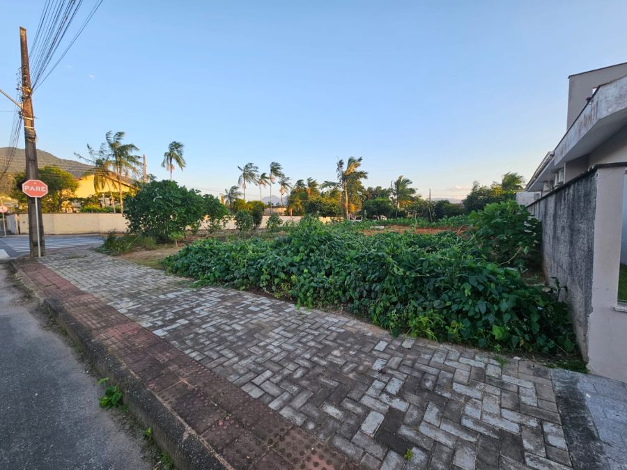 Imagem Terreno plano de esquina no bairro Amizade em Jaraguá do Sul