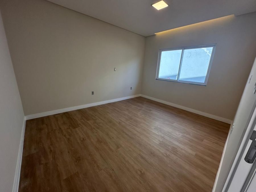 Imagem Casa com suíte com closet + 2 dormitórios no bairro Jaraguá 99 em Jaraguá do Sul