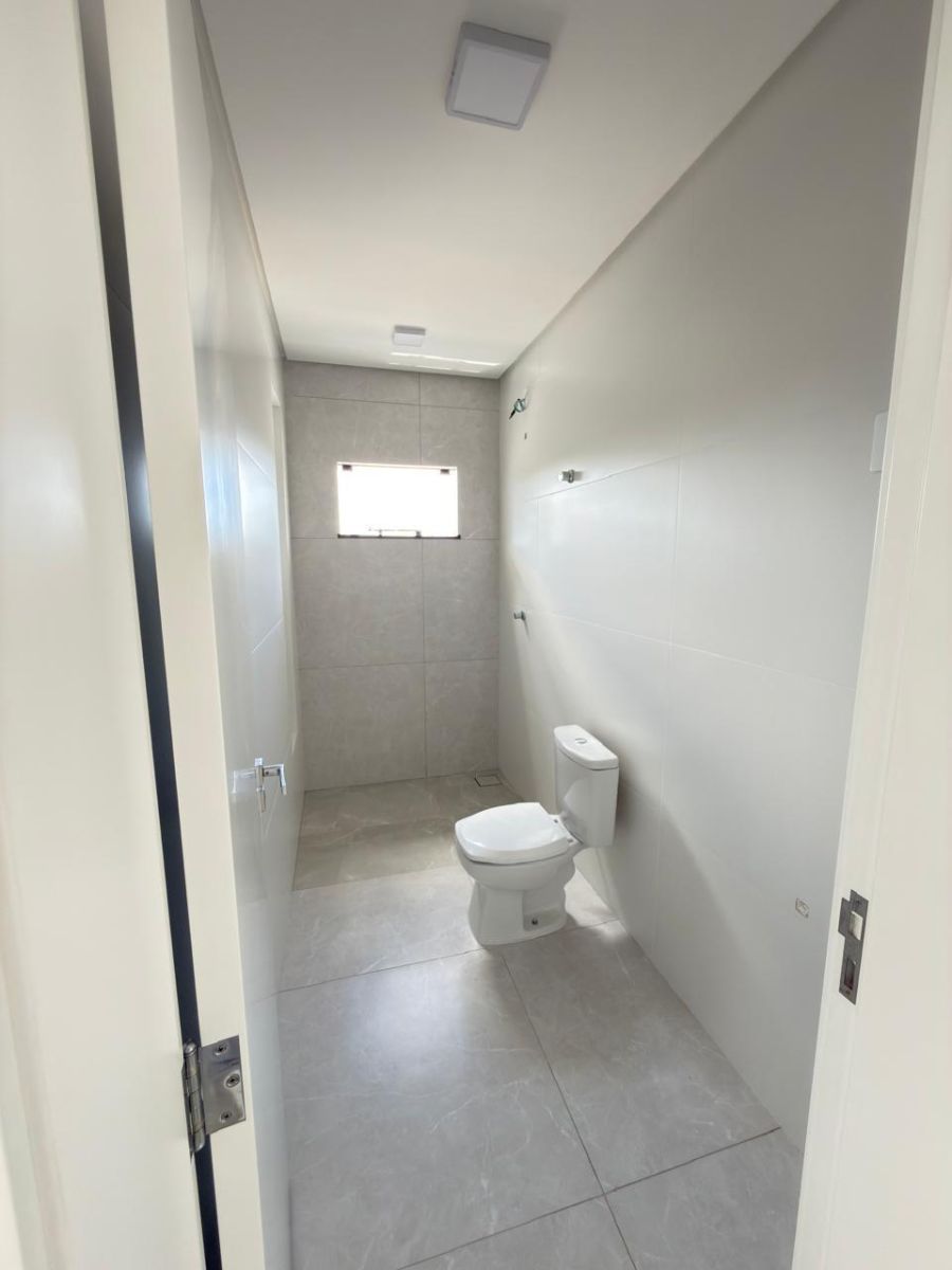 Imagem Casa com 3 suítes e piscina no bairro São Luís em Jaraguá do Sul